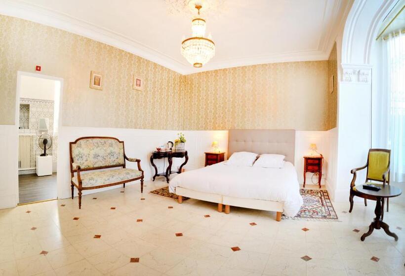 住宿加早餐  Logis Hôtel & Restaurant Chateau De La Marjolaine