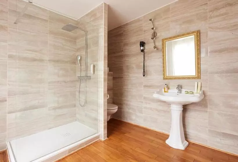 ベッドアンドブレックファースト Logis Hôtel & Restaurant Chateau De La Marjolaine