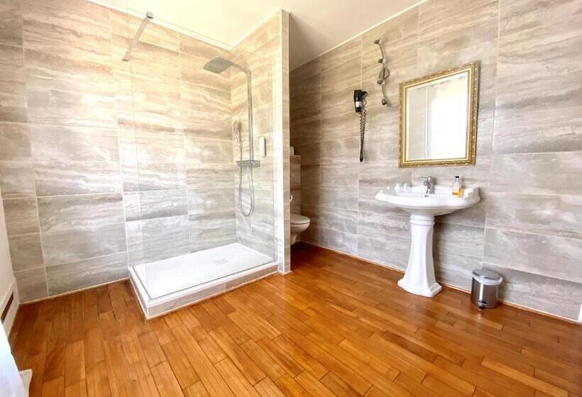 住宿加早餐  Logis Hôtel & Restaurant Chateau De La Marjolaine