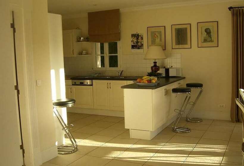 مبيت وإفطار L Oisette