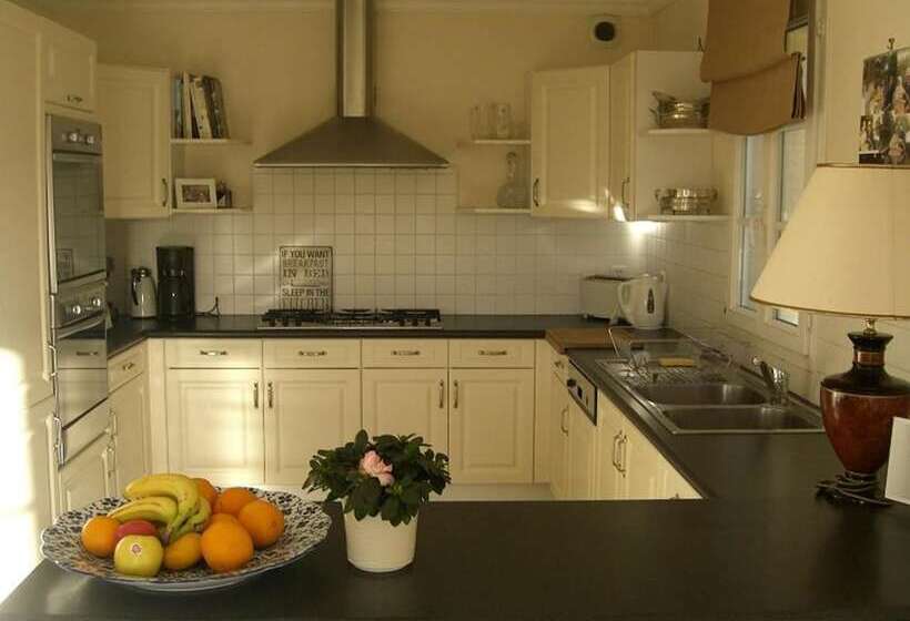 مبيت وإفطار L Oisette