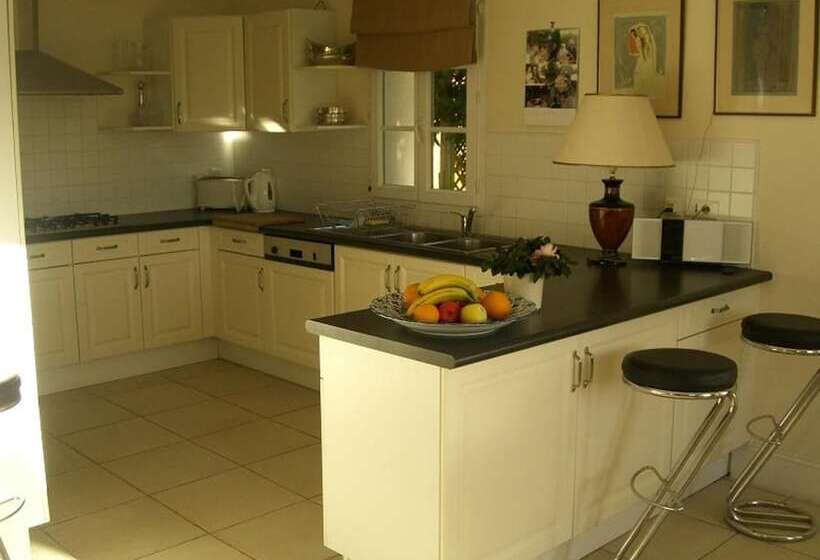 مبيت وإفطار L Oisette