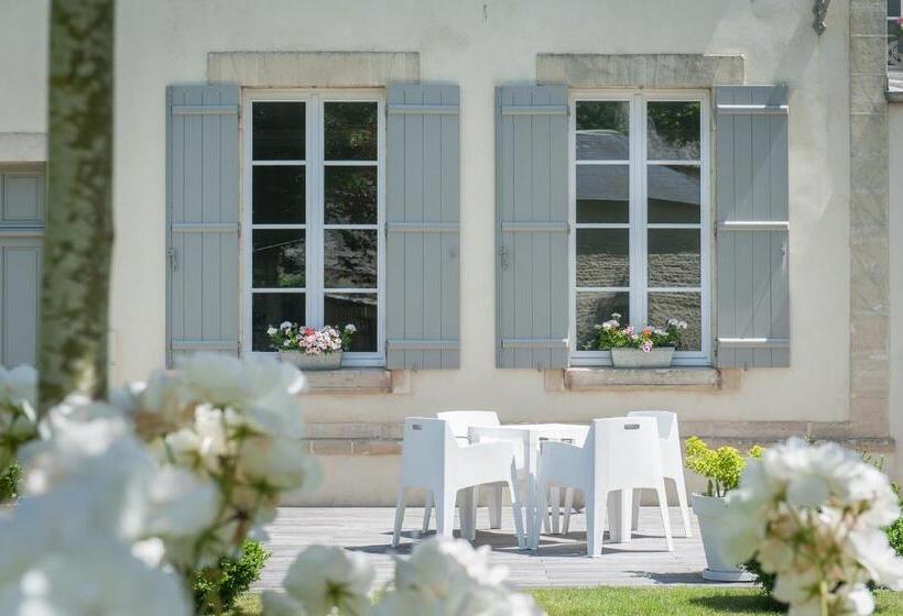 تختخواب و صبحانه Le Petit Matin