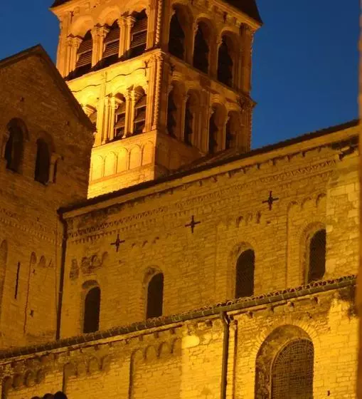 تختخواب و صبحانه Maison D Hôtes La Tour Du Trésorier