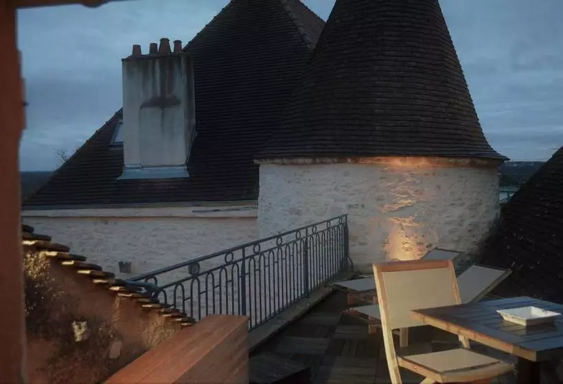 تختخواب و صبحانه Maison D Hôtes La Tour Du Trésorier