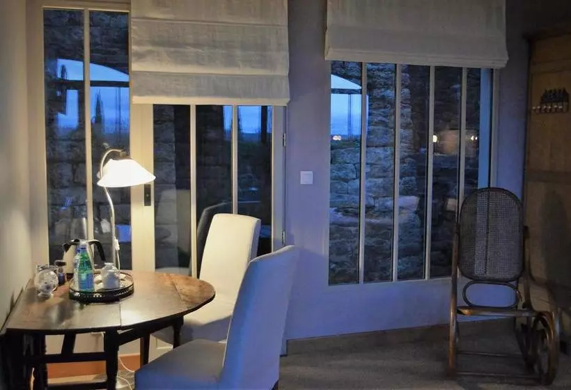 تختخواب و صبحانه Maison D Hôtes La Tour Du Trésorier