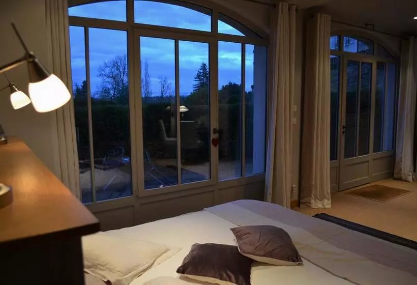 تختخواب و صبحانه Maison D Hôtes La Tour Du Trésorier