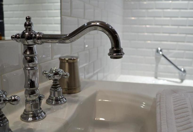 Bed and Breakfast Maison D Hôtes La Tour Du Trésorier