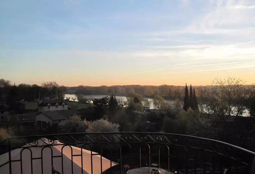 تختخواب و صبحانه Maison D Hôtes La Tour Du Trésorier