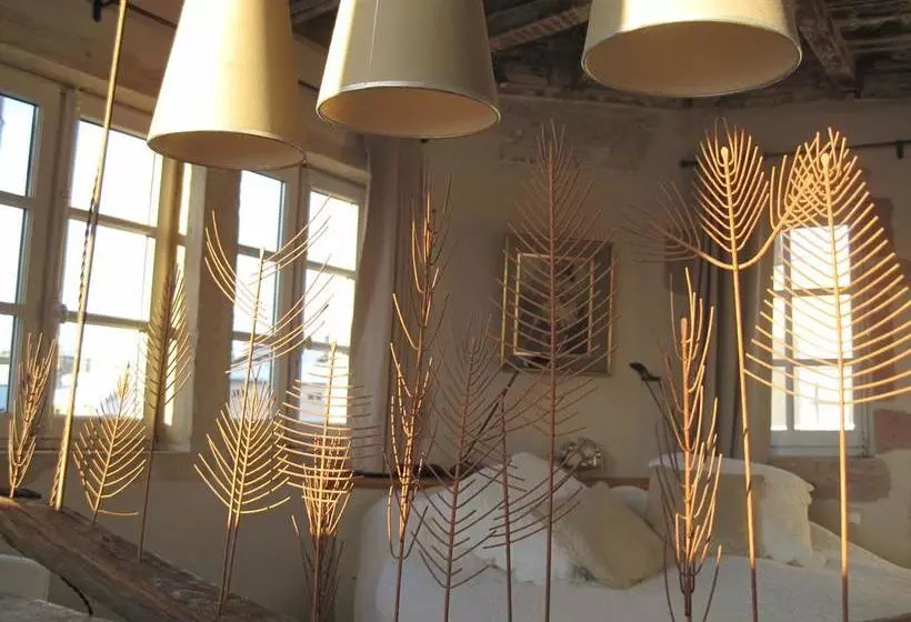 تختخواب و صبحانه Maison D Hôtes La Tour Du Trésorier