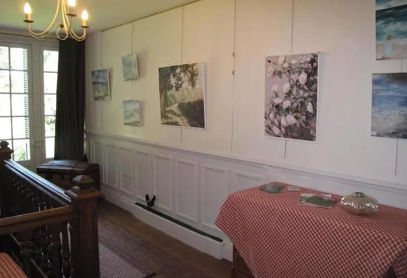 Aamiaismajoitus (B&B) Manoir De Graincourt