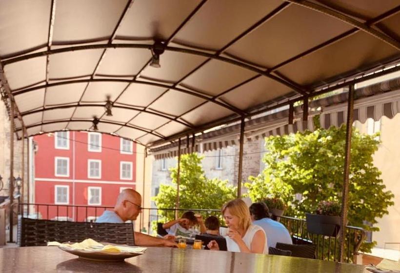 تختخواب و صبحانه Hôtel U Passa Tempu