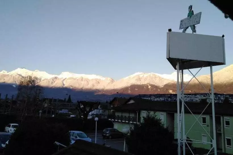 Fasthotel Albertville