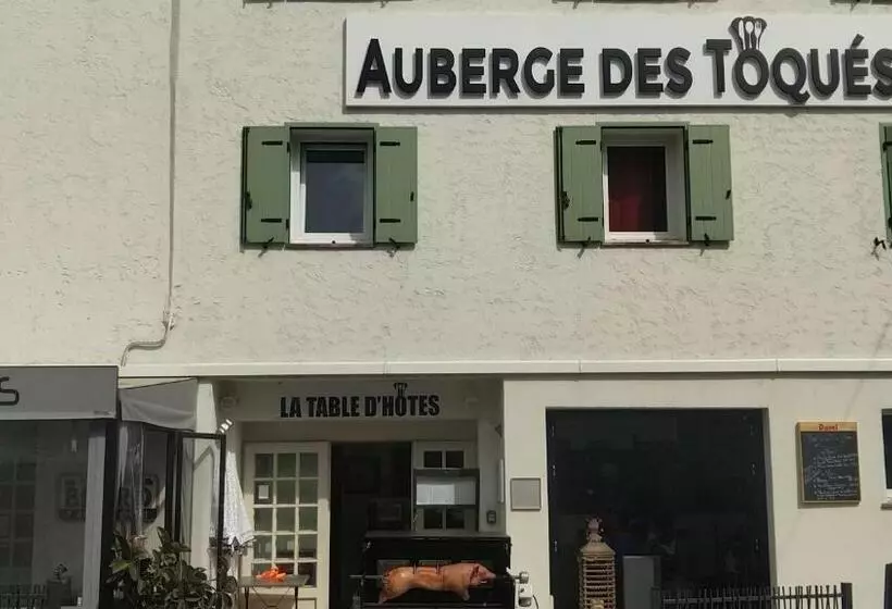 Hotelli Auberge Des Toques