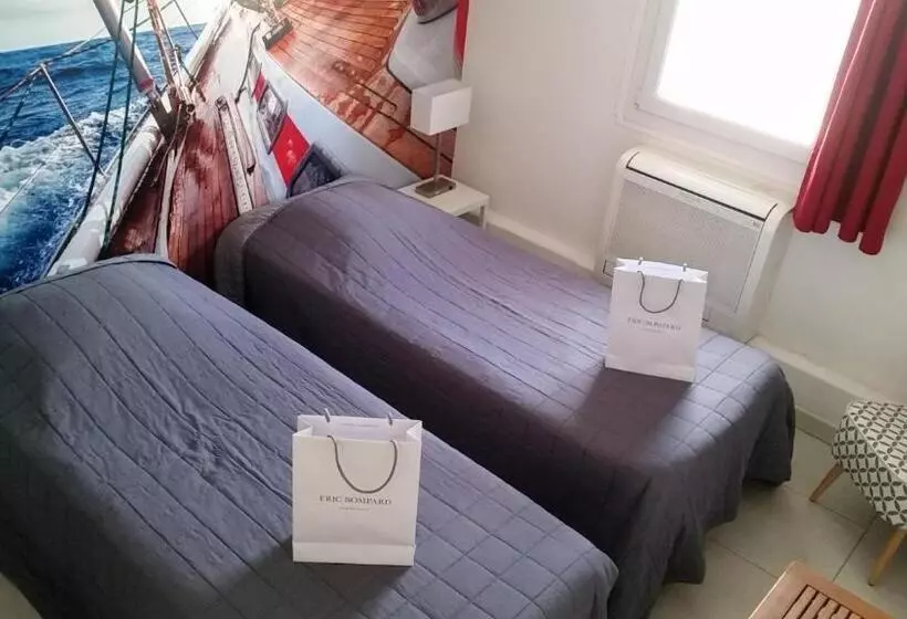 Hotelli Auberge Des Toques