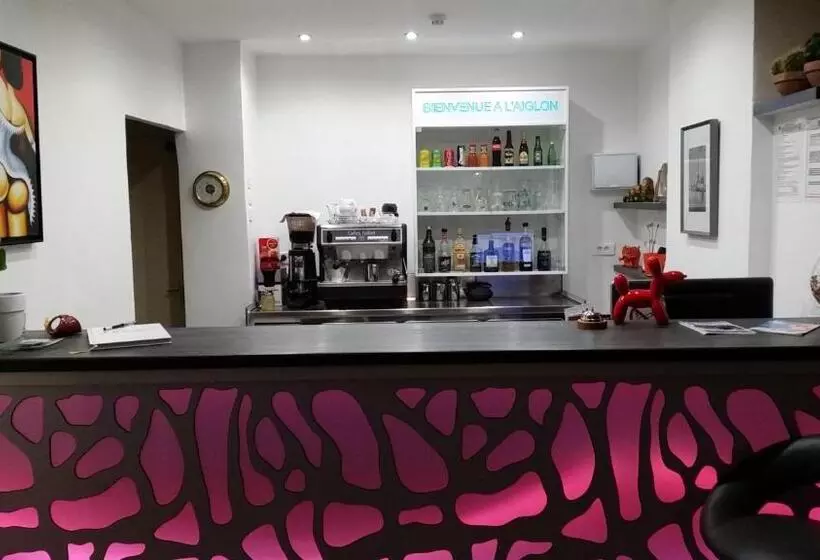 Hotelli Auberge Des Toques