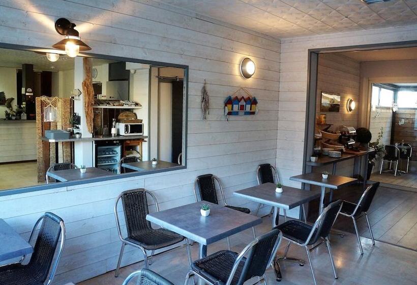 فندق De La Plage