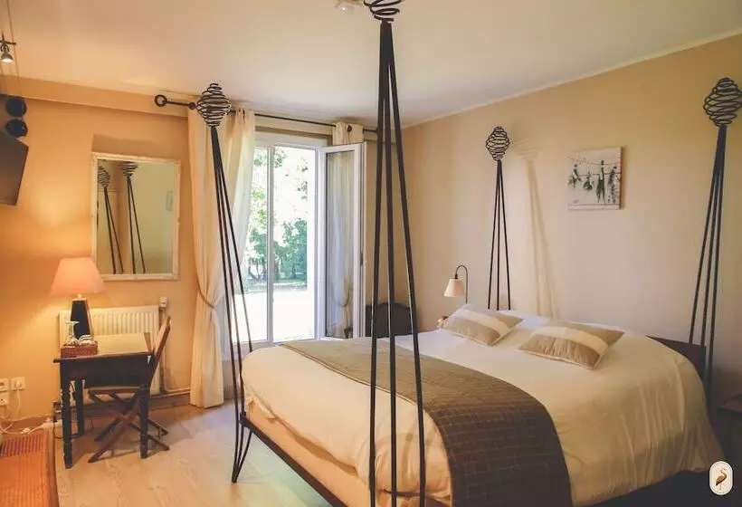 ホテル Domaine De L Echassier, The Originals Relais