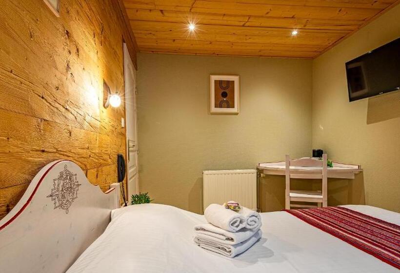 هتل Hôtel   Restaurant Le Couchetat