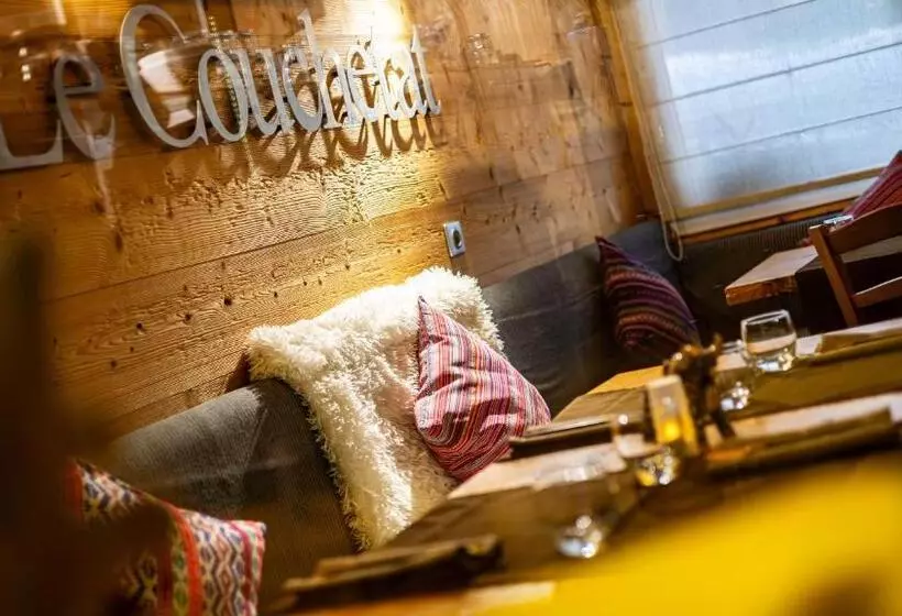 ホテル Hôtel   Restaurant Le Couchetat