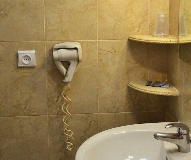 בית מלון כפרי Hôtel Le Dauphin Bleu