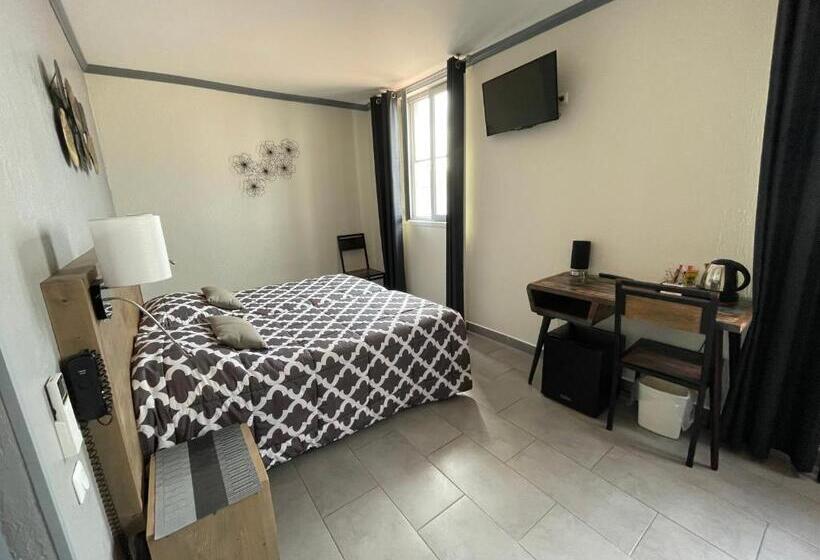 בית מלון כפרי Hôtel Le Dauphin Bleu