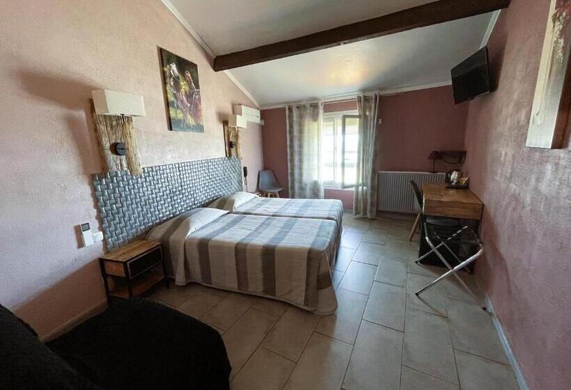 בית מלון כפרי Hôtel Le Dauphin Bleu