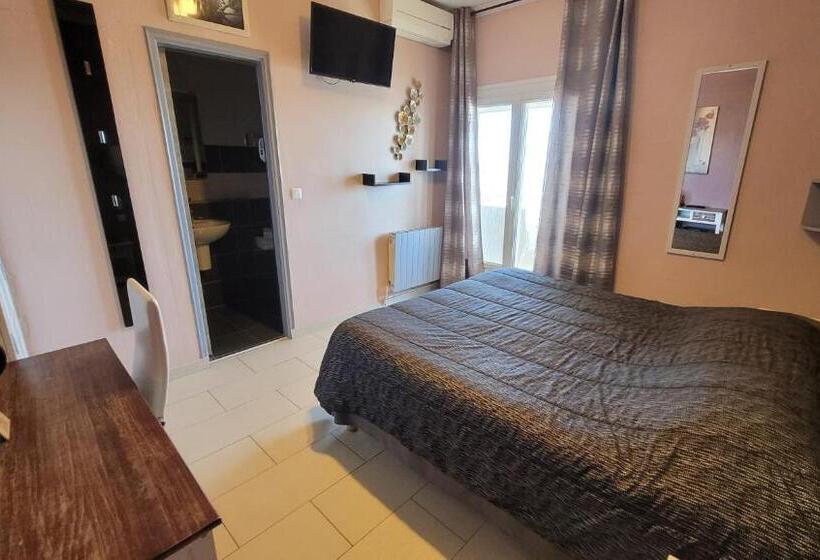 בית מלון כפרי Hôtel Le Dauphin Bleu