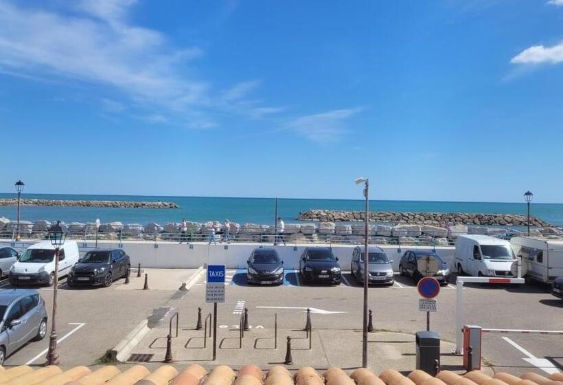 בית מלון כפרי Hôtel Le Dauphin Bleu