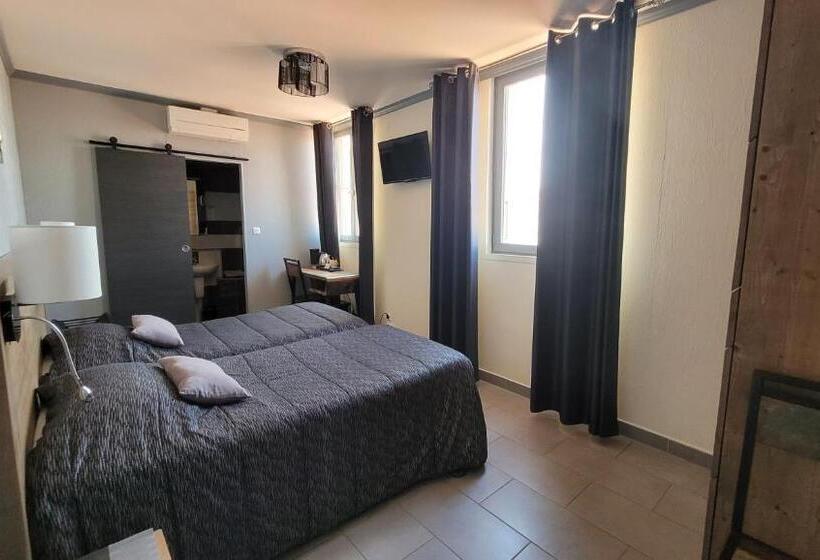 בית מלון כפרי Hôtel Le Dauphin Bleu