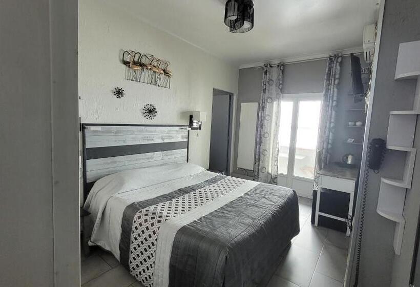 בית מלון כפרי Hôtel Le Dauphin Bleu