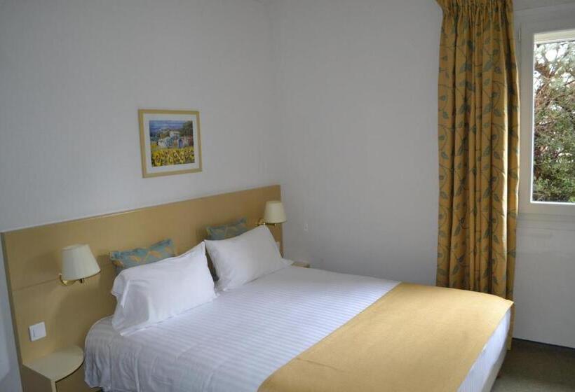 ホテル Le Saintgenies