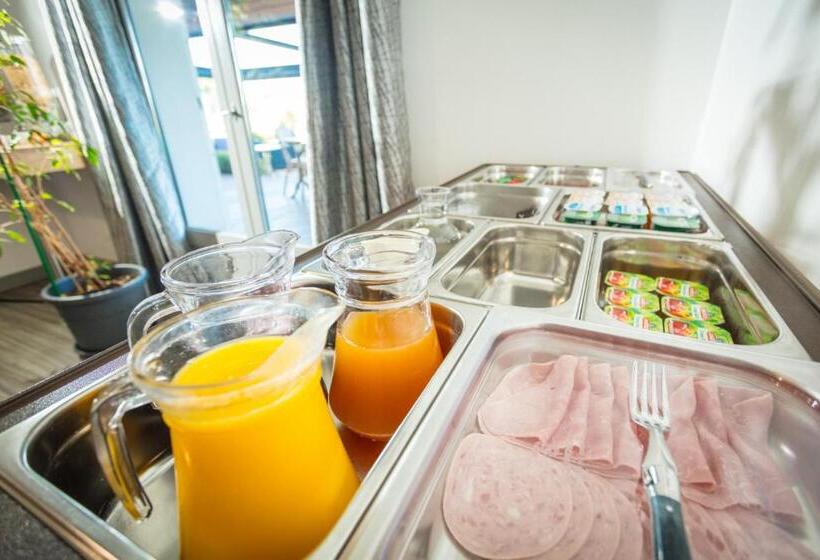 ホテル Le Saintgenies