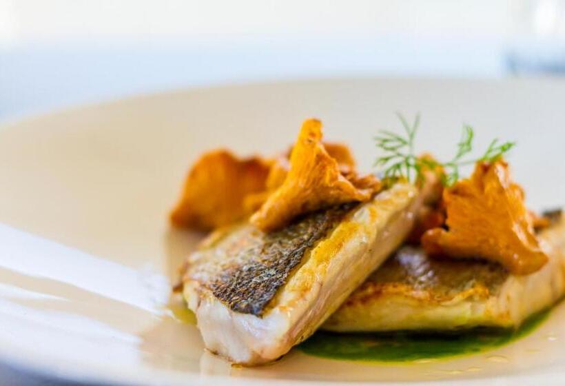 Отель Hôtel Les Corallines – Thalasso & Spa