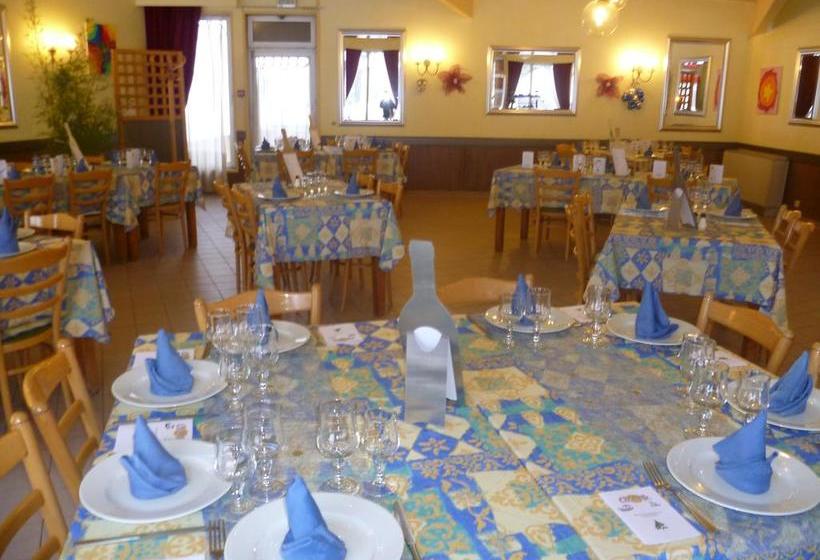 فندق Hôtel Rond Point