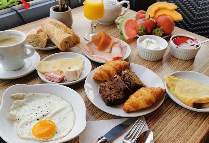 Отель L Escapade