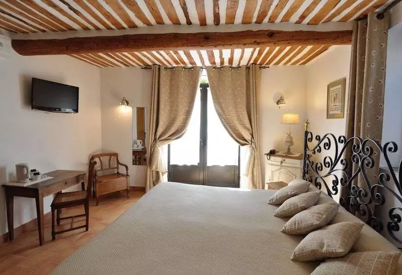 Hotelli Le Clos Du Buis