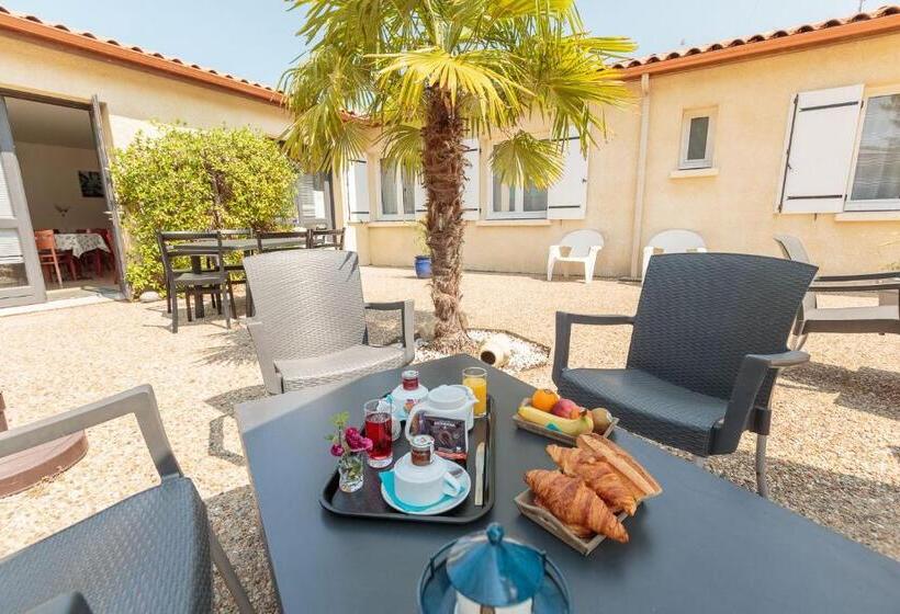 فندق Le Heron Cendre