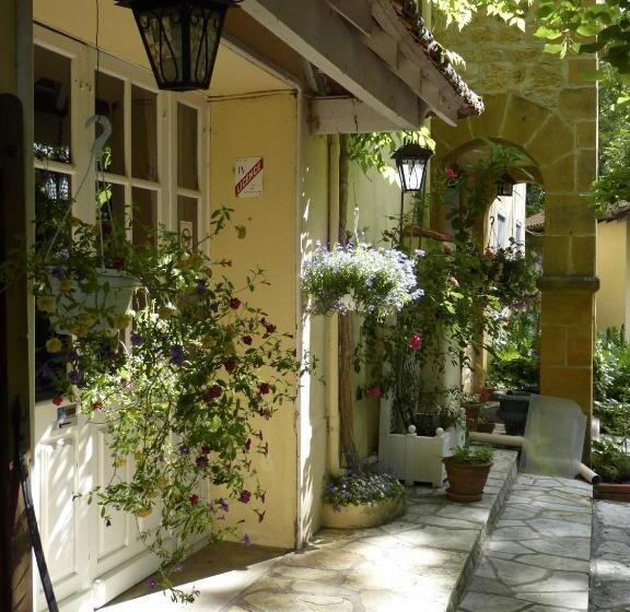 בית מלון כפרי Le Petit Chaperon Rouge