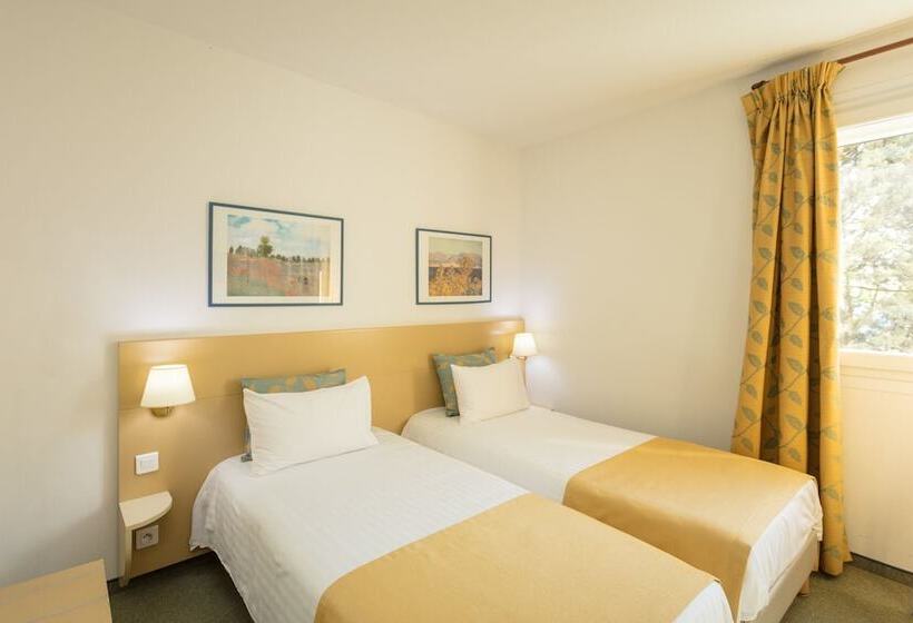 ホテル Le Saintgenies