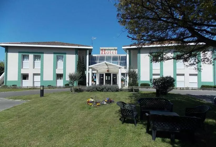 Hotelli Logis Hôtel Du Delta
