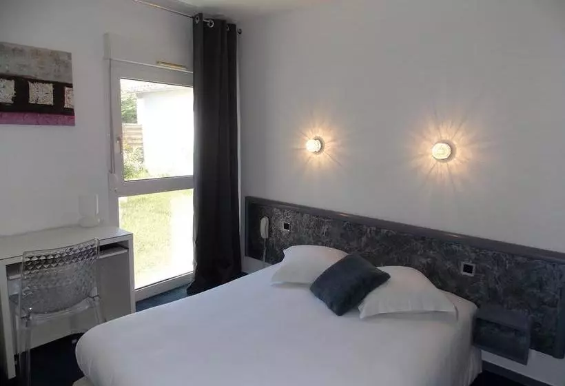 Hotelli Logis Hôtel Du Delta