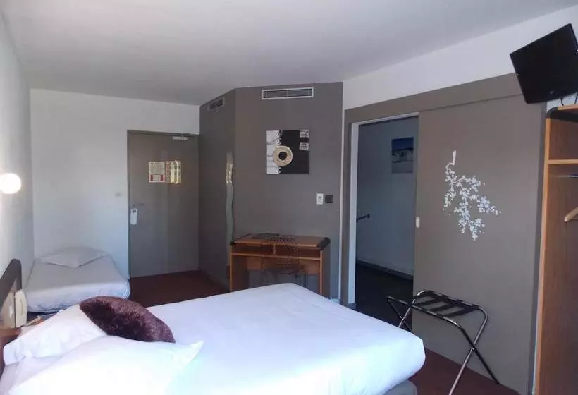 Hotelli Logis Hôtel Du Delta