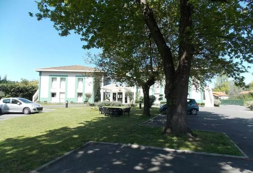 Hotelli Logis Hôtel Du Delta