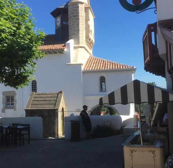 هتل Restaurant Elissaldia