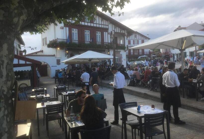 هتل Restaurant Elissaldia