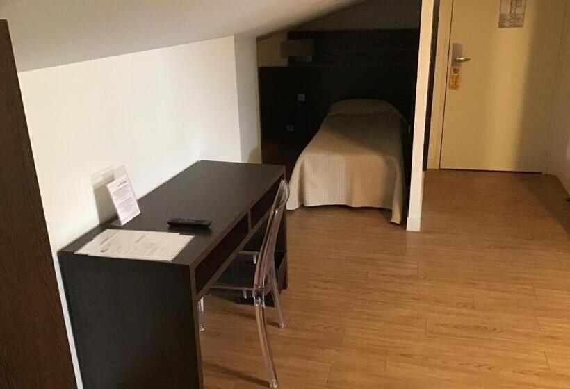 هتل Restaurant Elissaldia