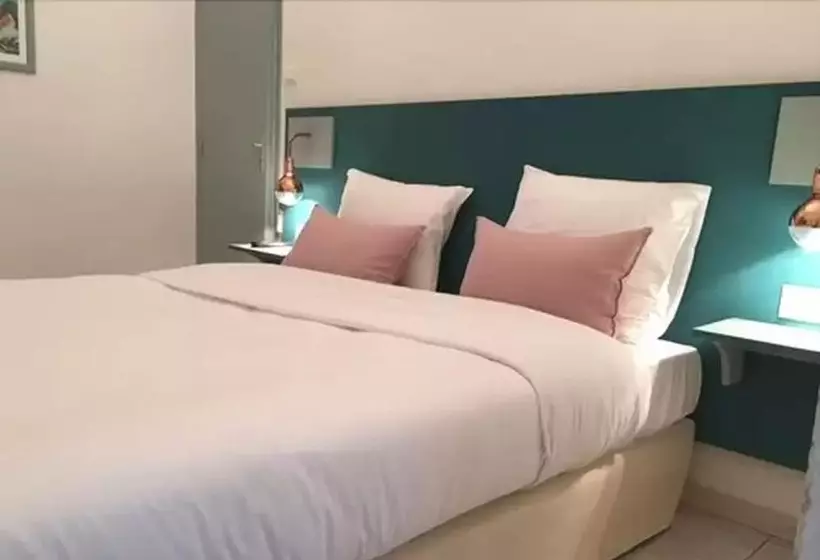هتل Serenada