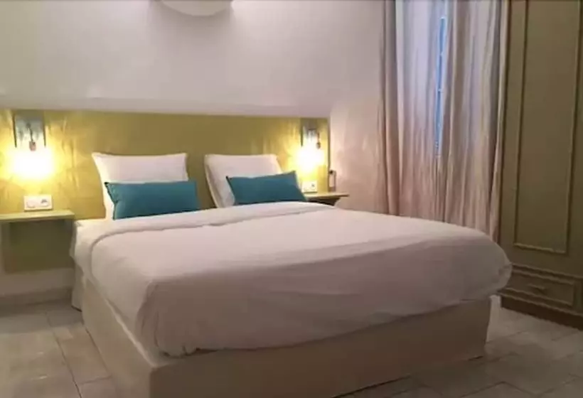 هتل Serenada