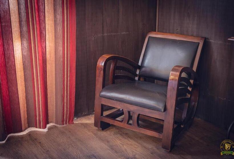 בית מלון כפרי The Liberty's